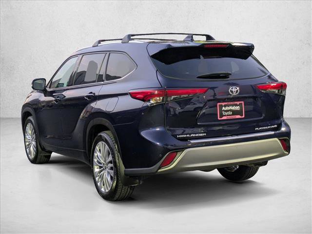 Used 2023 Toyota Highlander Platinum image 8