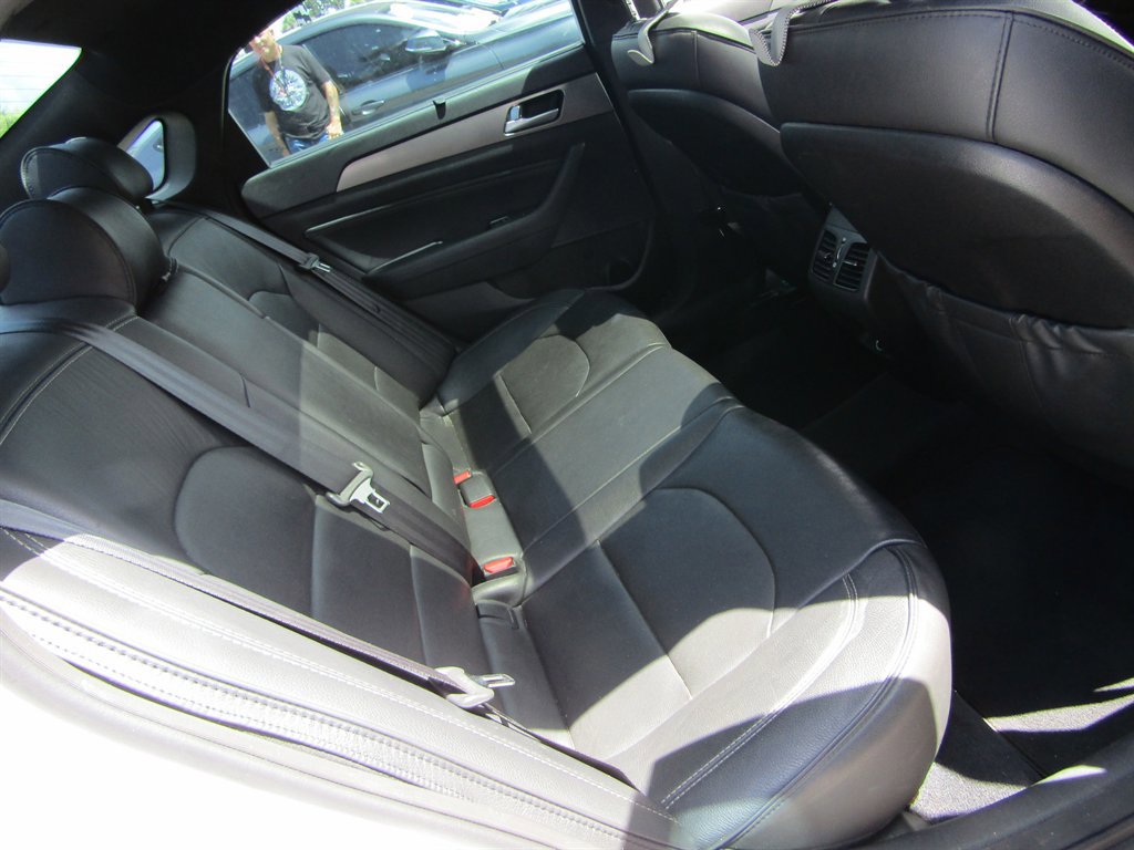 Used 2015 Hyundai Sonata Sport 2.0T w/ Option Group 07 FWD image 6