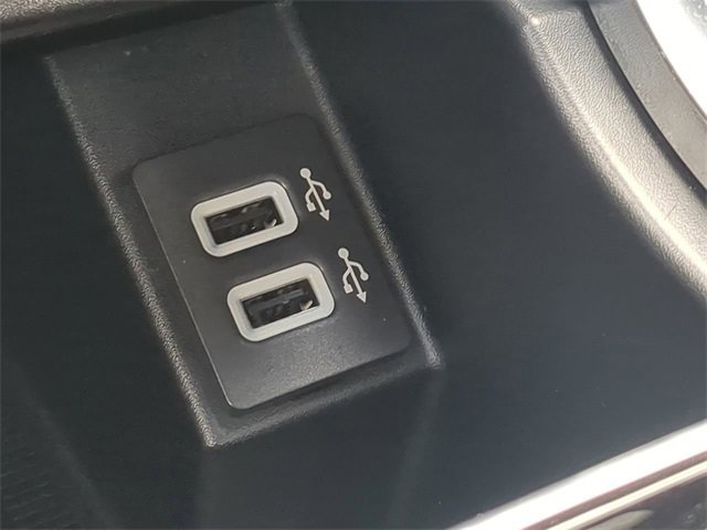 Used 2020 Ford Edge ST image 11