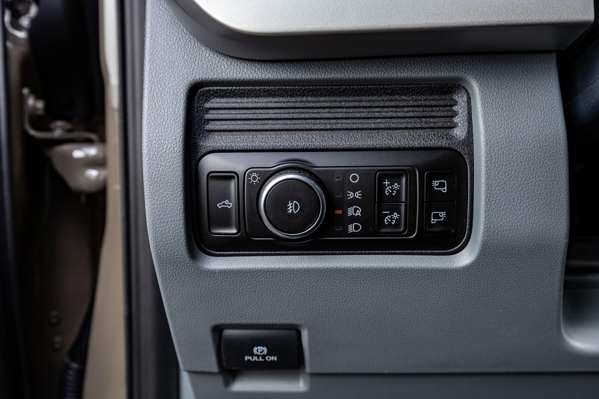 Used 2026 Ford F350 XLT w/ 360-Degree Camera Package AWD/4WD image 22