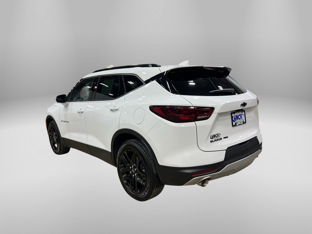 Used 2024 Chevrolet Blazer LT w/ Sound & Technology Package image 2