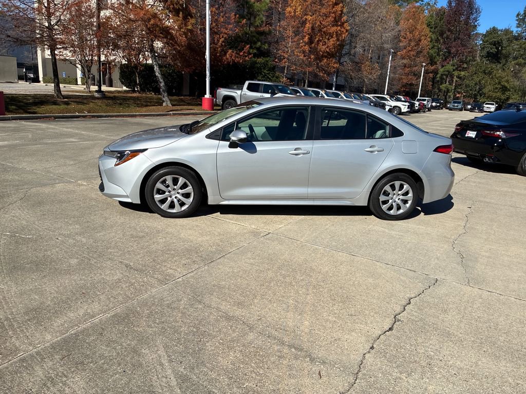 New 2026 Toyota Corolla LE image 2