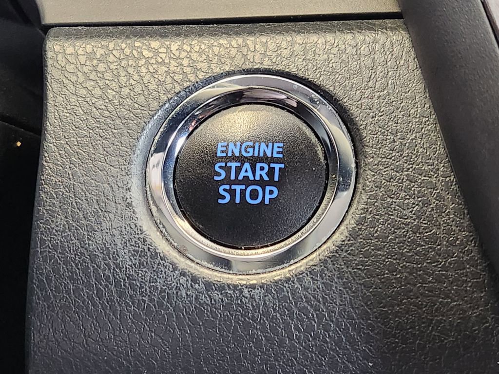 Used 2021 Toyota Camry SE w/ Convenience Package image 20