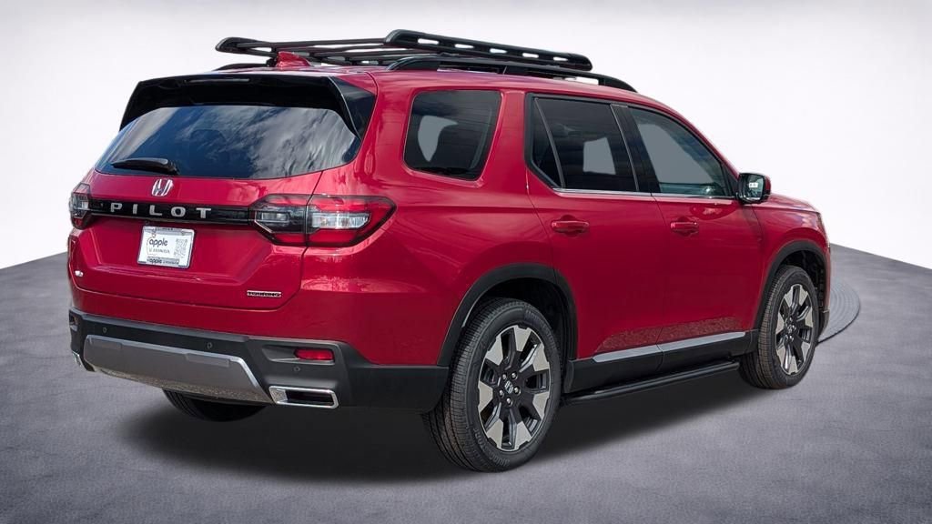 New 2026 Honda Pilot Touring image 3
