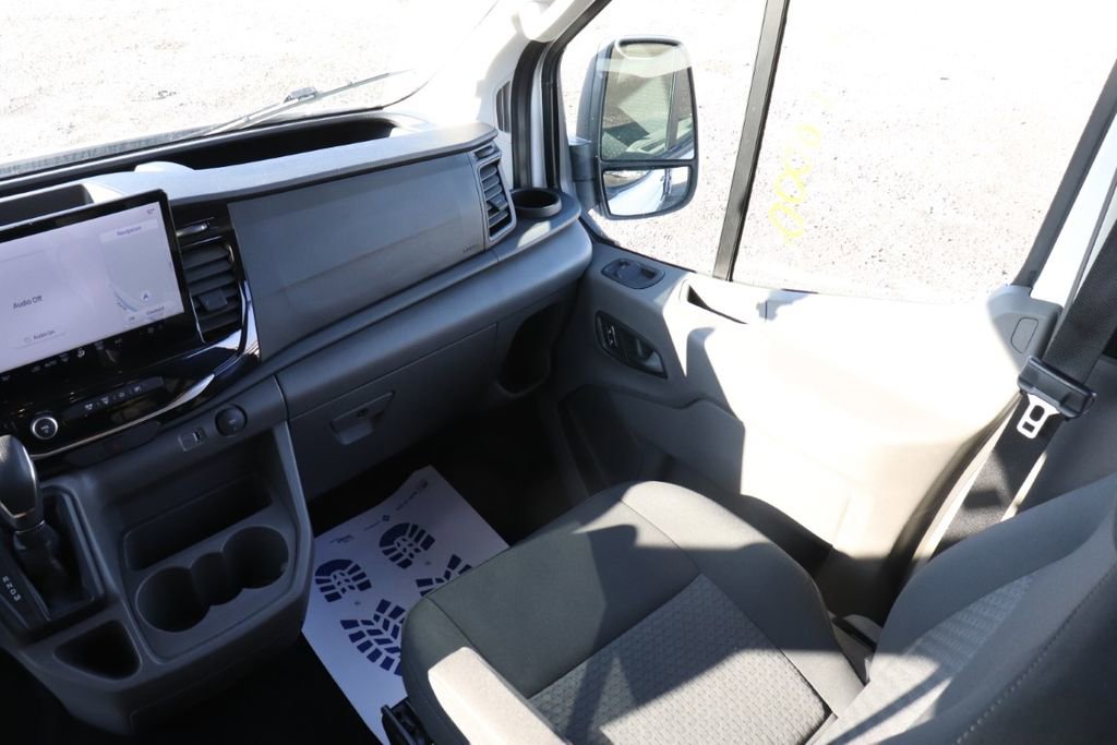 Used 2023 Ford Transit 350 XLT image 10