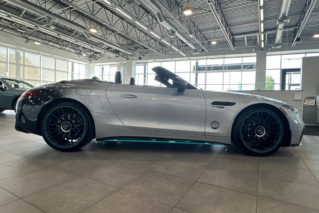 New 2024 Mercedes-Benz SL 63 AMG 4MATIC image 8
