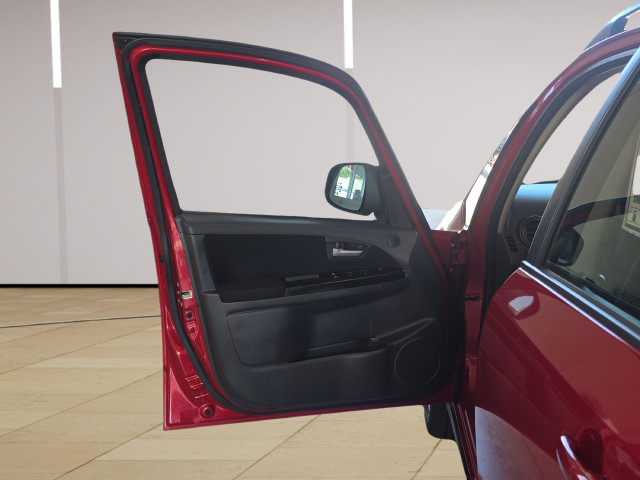 Used 2012 Suzuki SX4 AWD Hatchback image 10