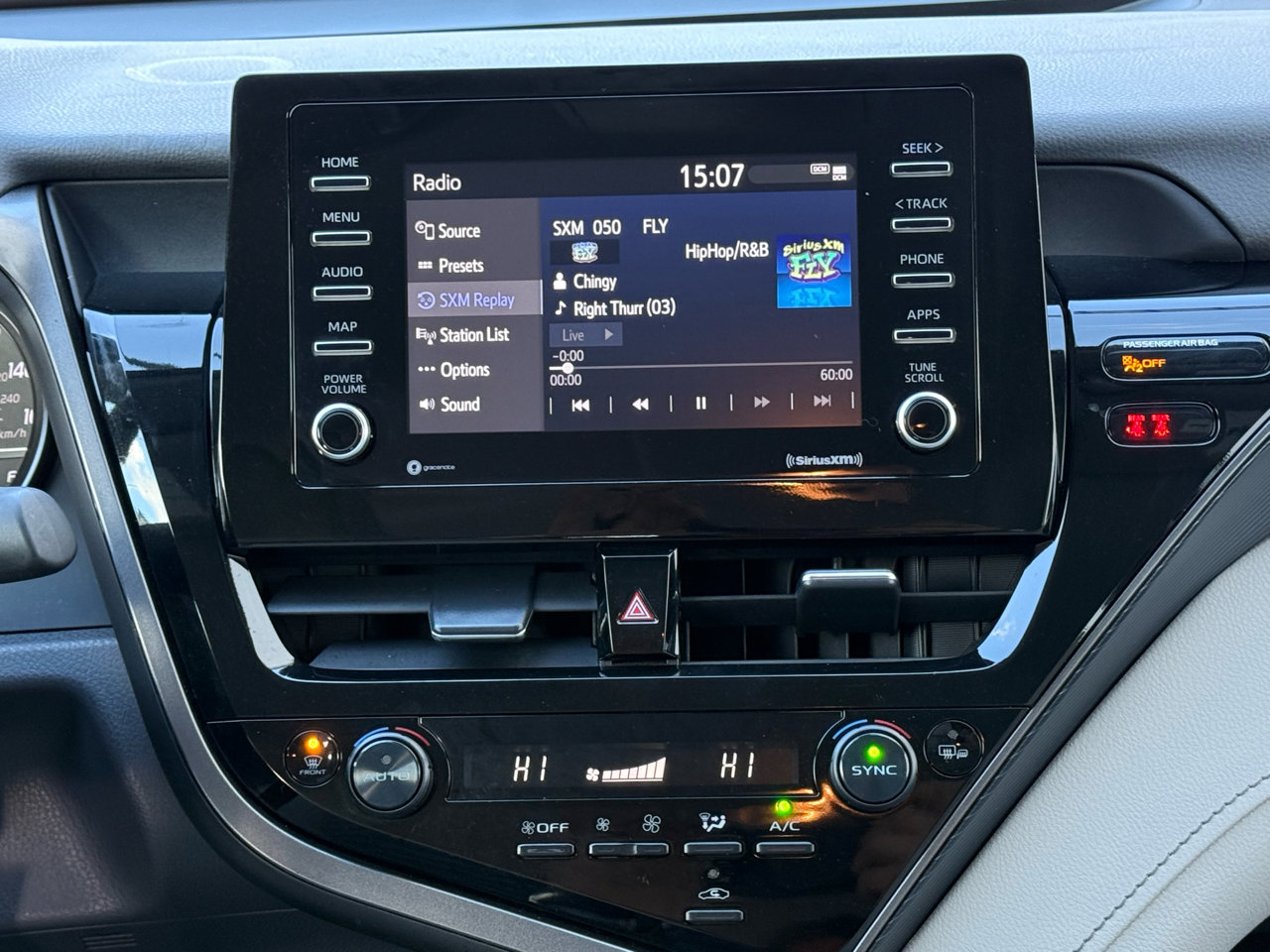 Used 2024 Toyota Camry SE image 24