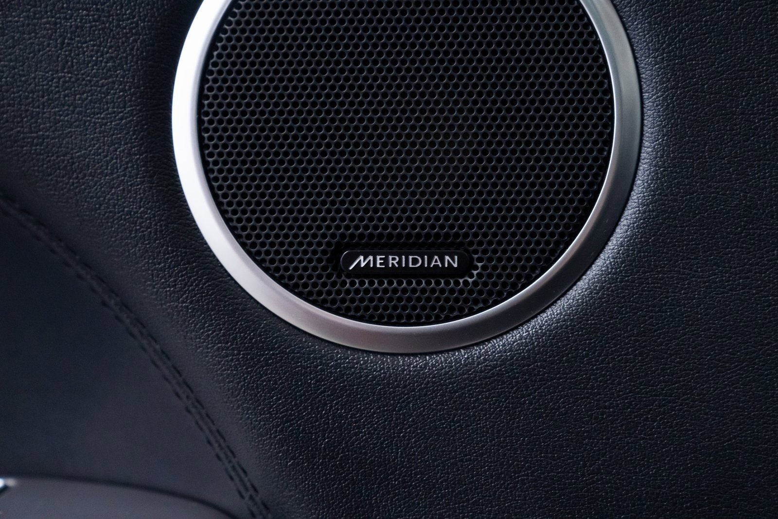 Used 2018 Land Rover Range Rover Sport HSE image 15