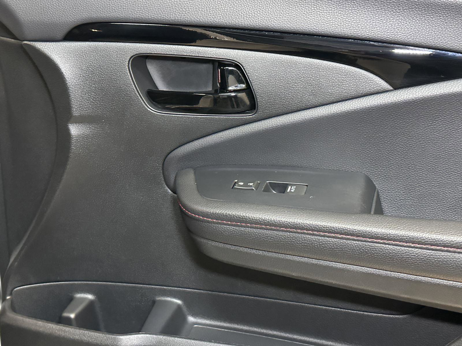 Certified 2024 Honda Passport Black Edition image 38