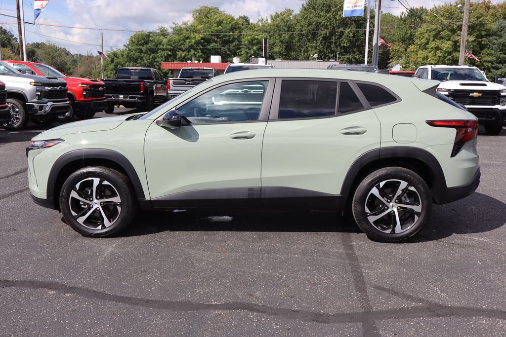 Used 2024 Chevrolet Trax RS w/ Driver Confidence Package FWD image 24