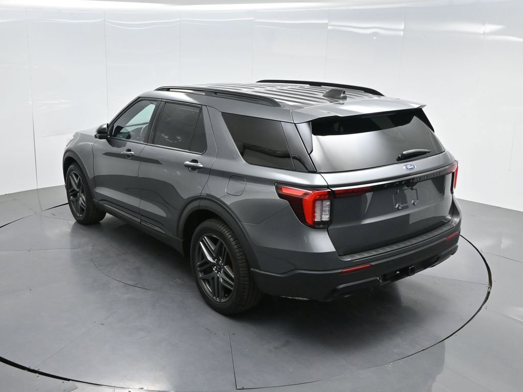 Used 2025 Ford Explorer ST-Line w/ Premium Package image 52