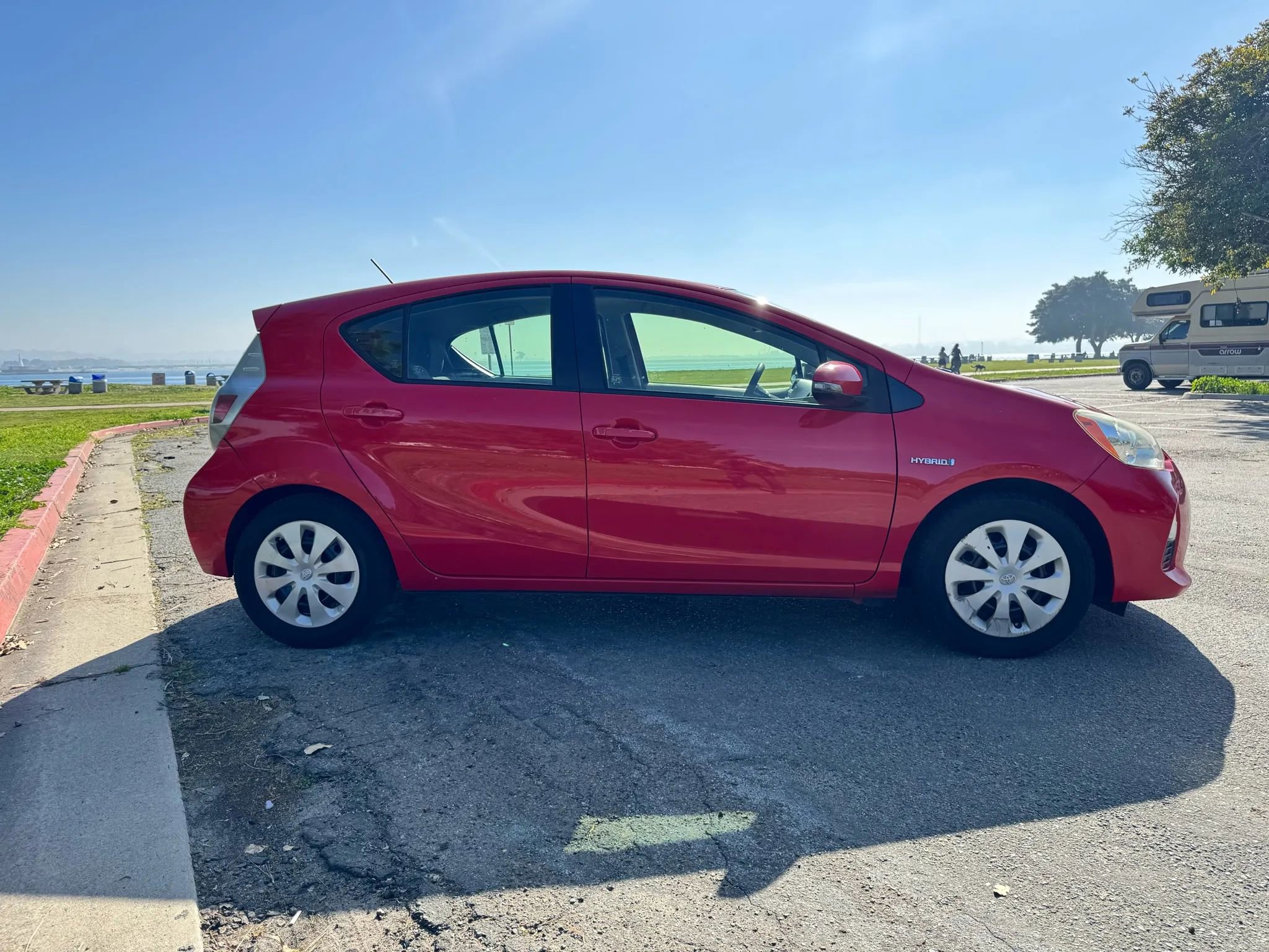 Used 2013 Toyota Prius C Two image 6