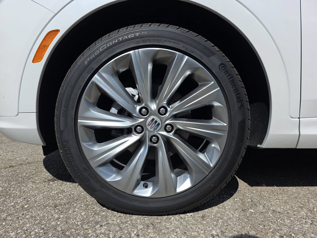 Certified 2024 Buick Envista Avenir FWD image 35