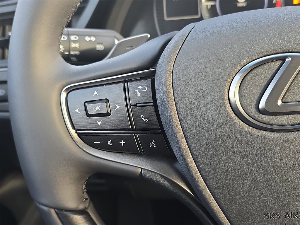 New 2025 Lexus ES 350 Luxury image 17