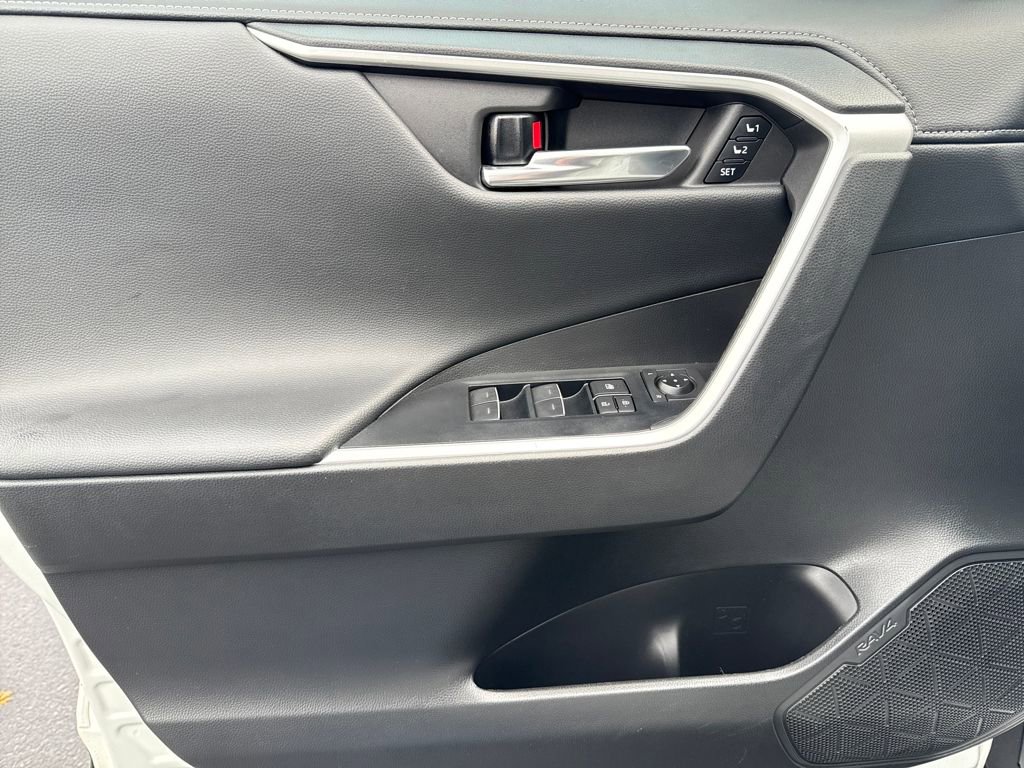 Certified 2022 Toyota RAV4 Limited image 10