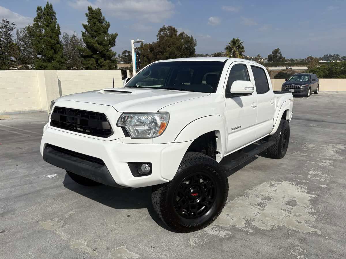 Used 2014 Toyota Tacoma PreRunner image 3