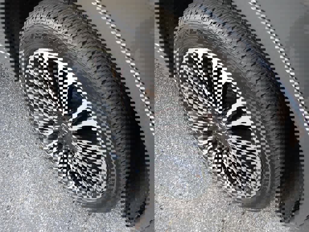 Used 2023 Lincoln Aviator Black Label w/ Dynamic Handling Package image 10