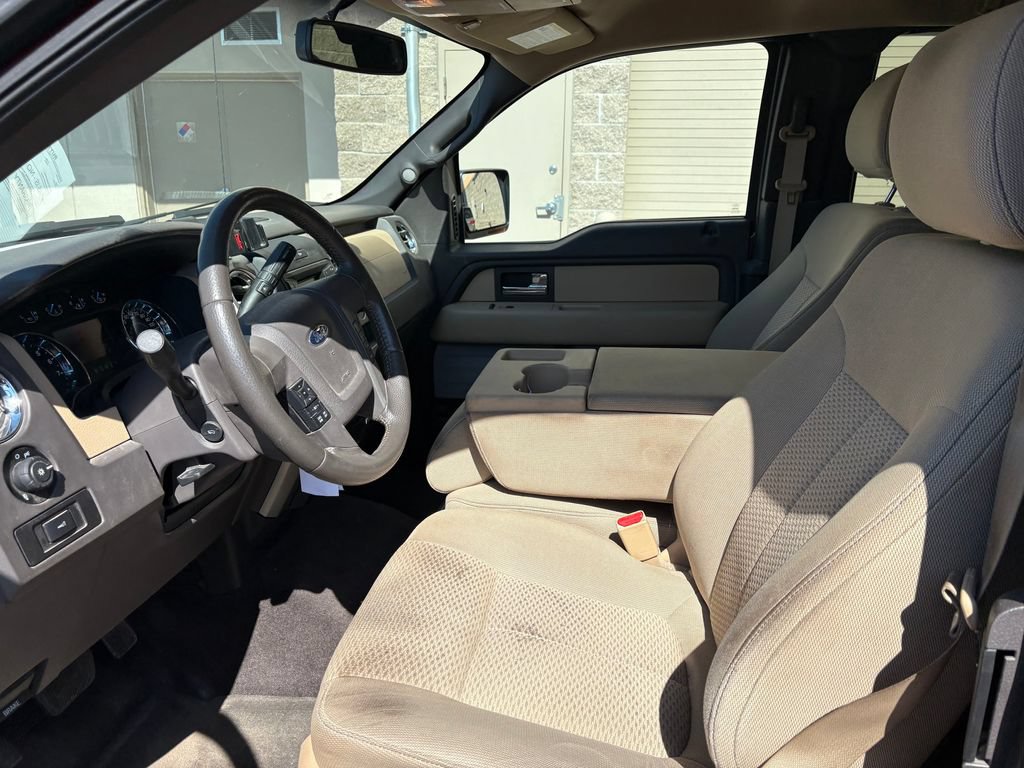 Used 2014 Ford F150 XLT w/ XLT Chrome Package AWD/4WD image 16