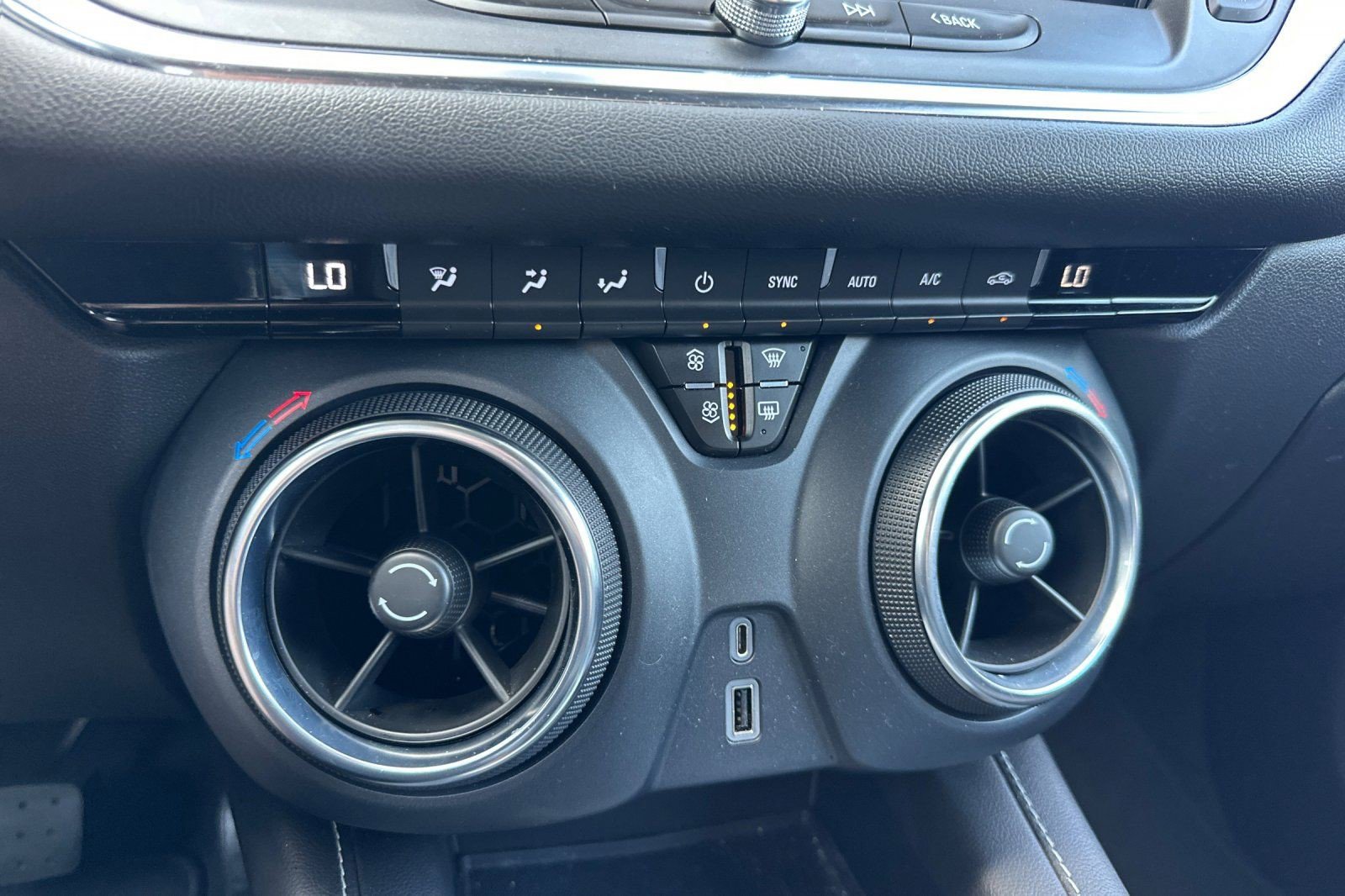 Used 2023 Chevrolet Blazer LT FWD image 25