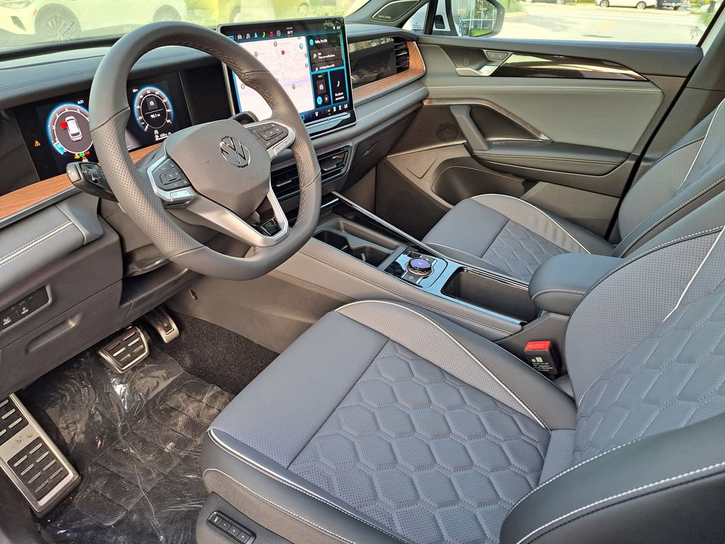 New 2026 Volkswagen Tiguan SEL R-Line image 7