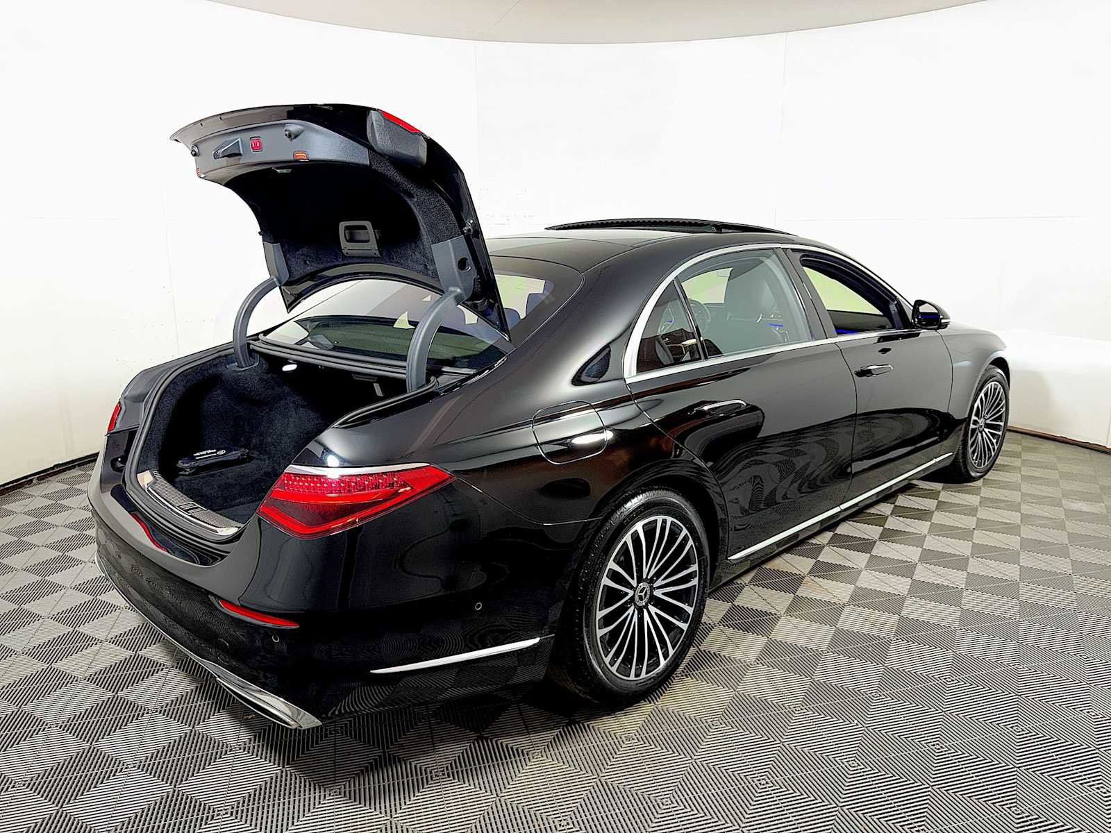 Used 2021 Mercedes-Benz S 580 4MATIC Sedan image 23