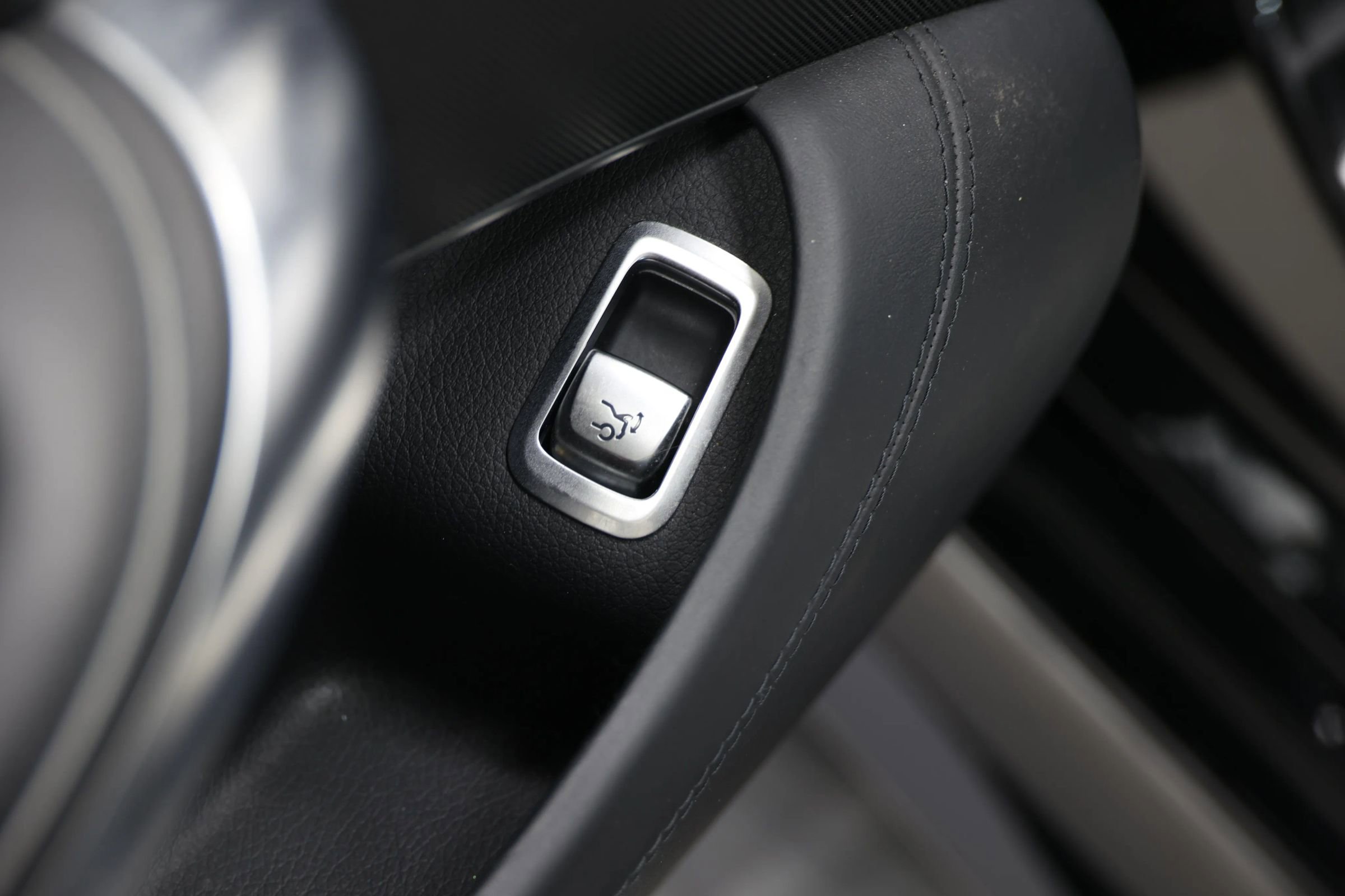 Used 2019 Mercedes-Benz S 63 AMG 4MATIC Cabriolet image 13