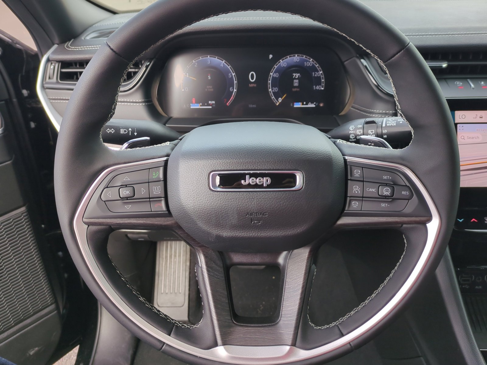 New 2026 Jeep Grand Cherokee Altitude AWD/4WD image 9
