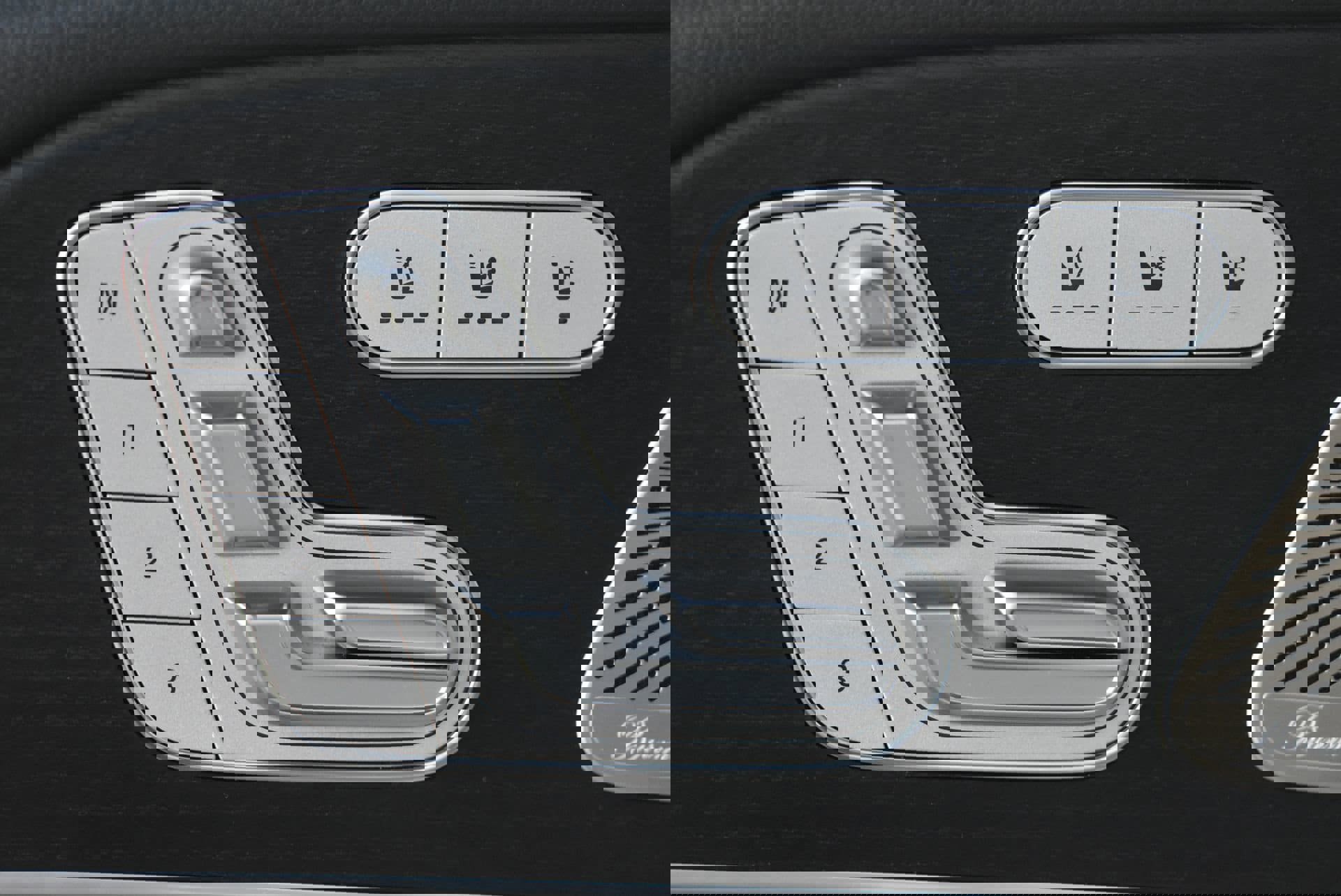 Used 2025 Mercedes-Benz GLS 450 4MATIC image 13