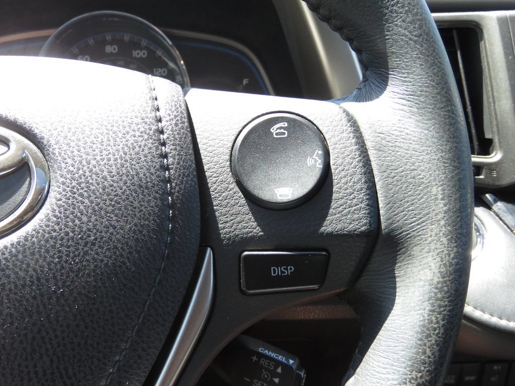 Used 2015 Toyota RAV4 Limited AWD/4WD image 23