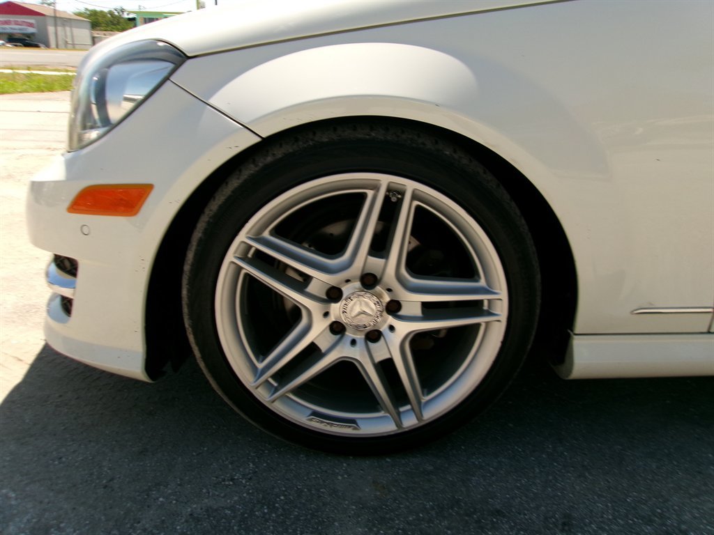 Used 2012 Mercedes-Benz C 300 4MATIC Sedan w/ Lighting Pkg image 11