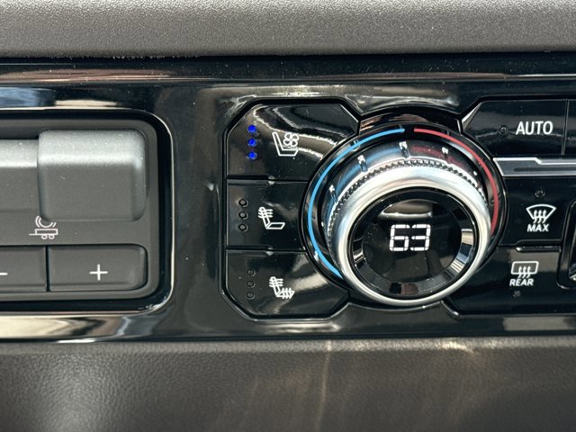 New 2026 GMC Sierra 1500 SLT image 21