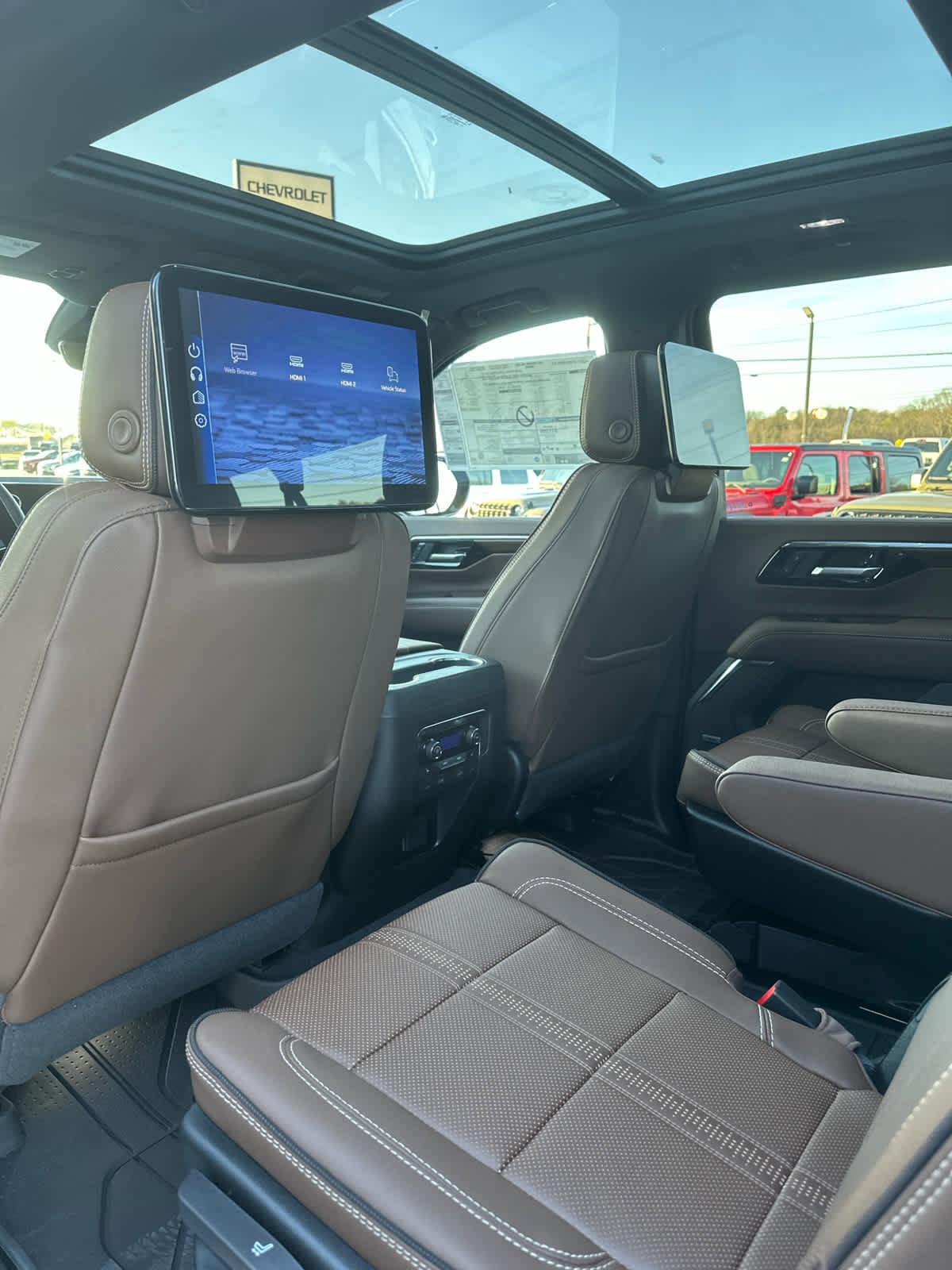 New 2026 Chevrolet Suburban High Country image 13