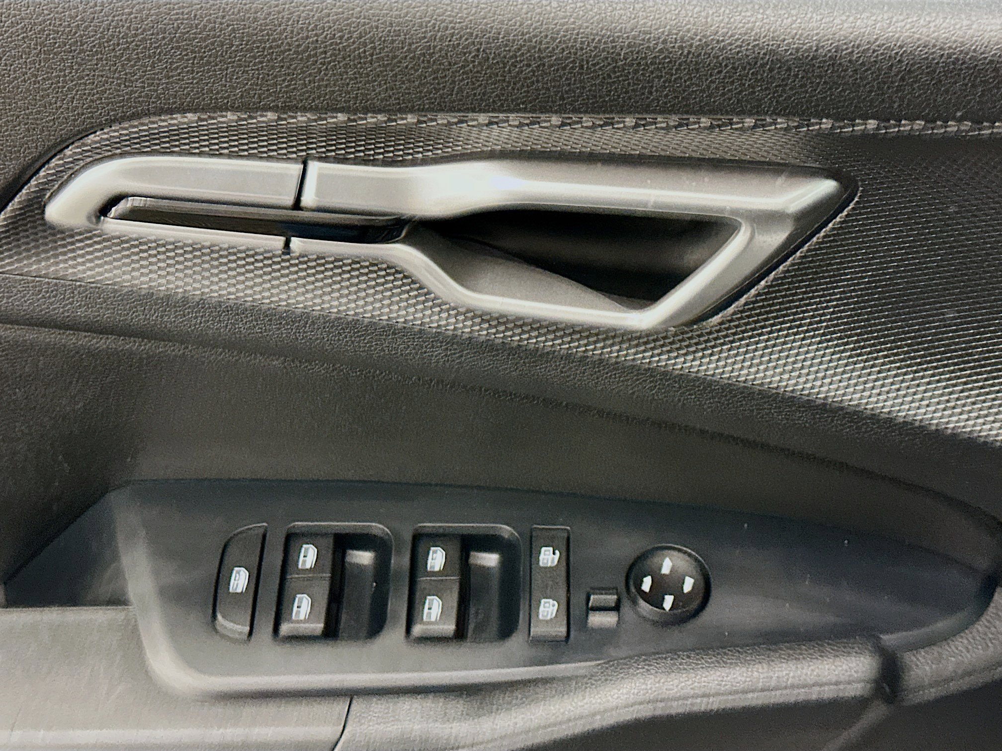 Used 2025 Kia Sportage LX image 15