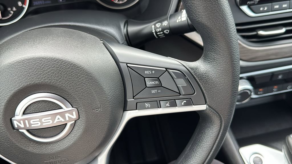 Used 2025 Nissan Altima 2.5 SV FWD image 26