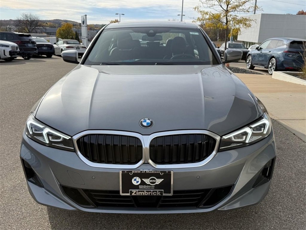 Used 2025 BMW 330i xDrive Sedan w/ Premium Package image 8