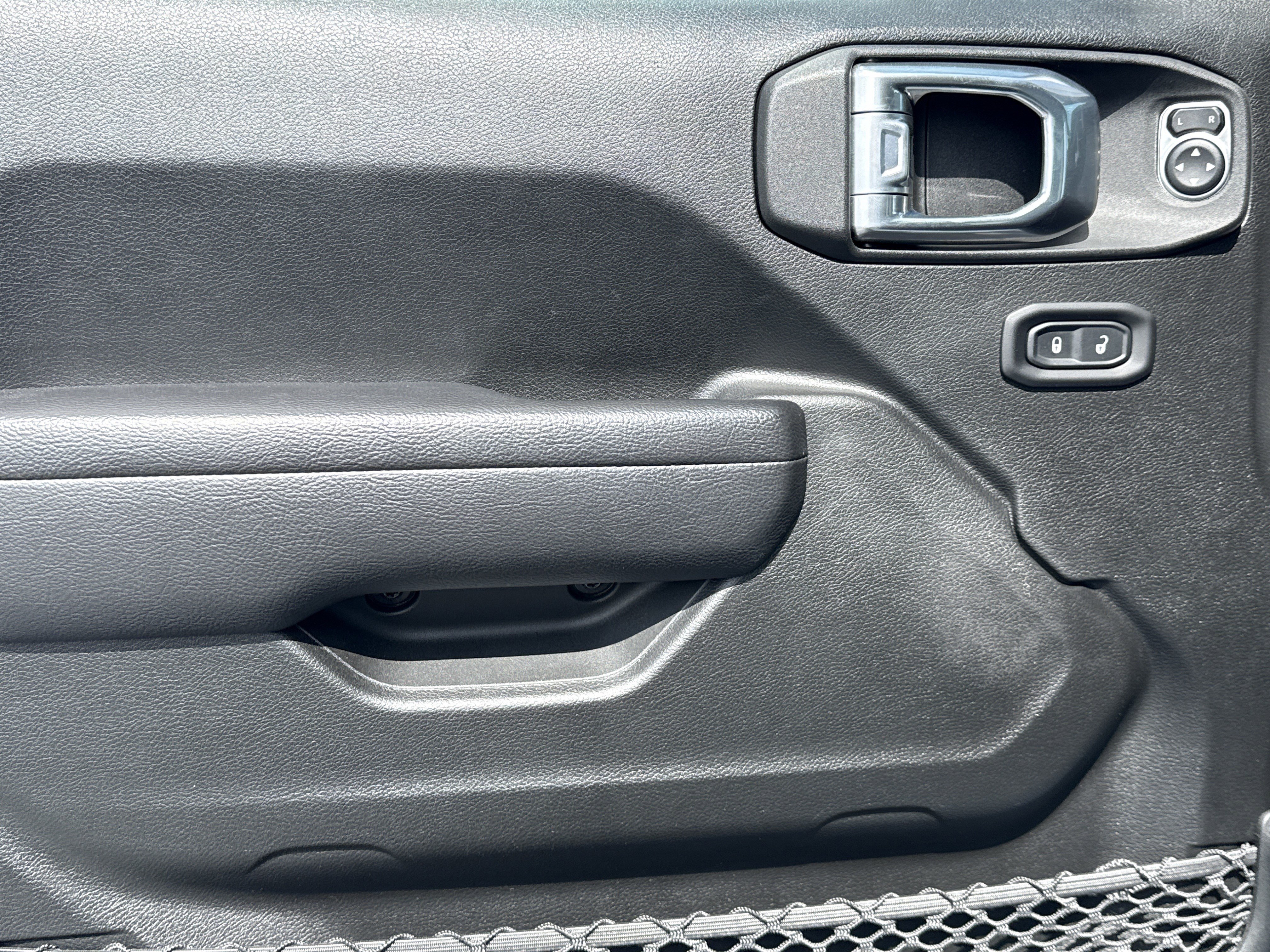 Used 2022 Jeep Wrangler Unlimited Sport w/ Sun And Sound Package image 13