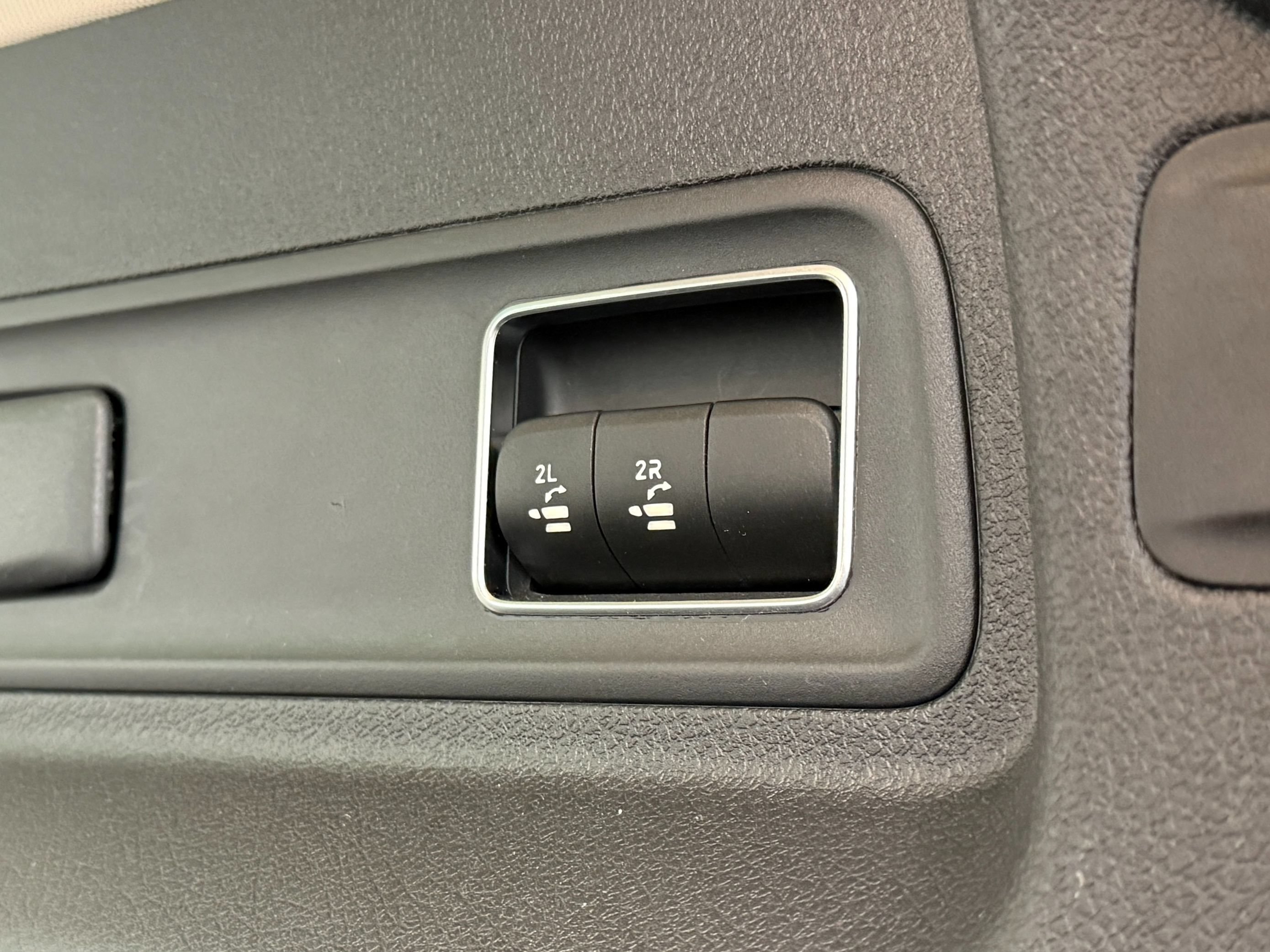 Used 2023 Mercedes-Benz GLE 450 4MATIC image 43