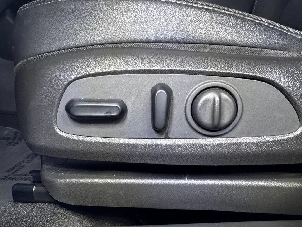 Used 2021 Buick Encore GX Select w/ Advanced Technology Package FWD image 23
