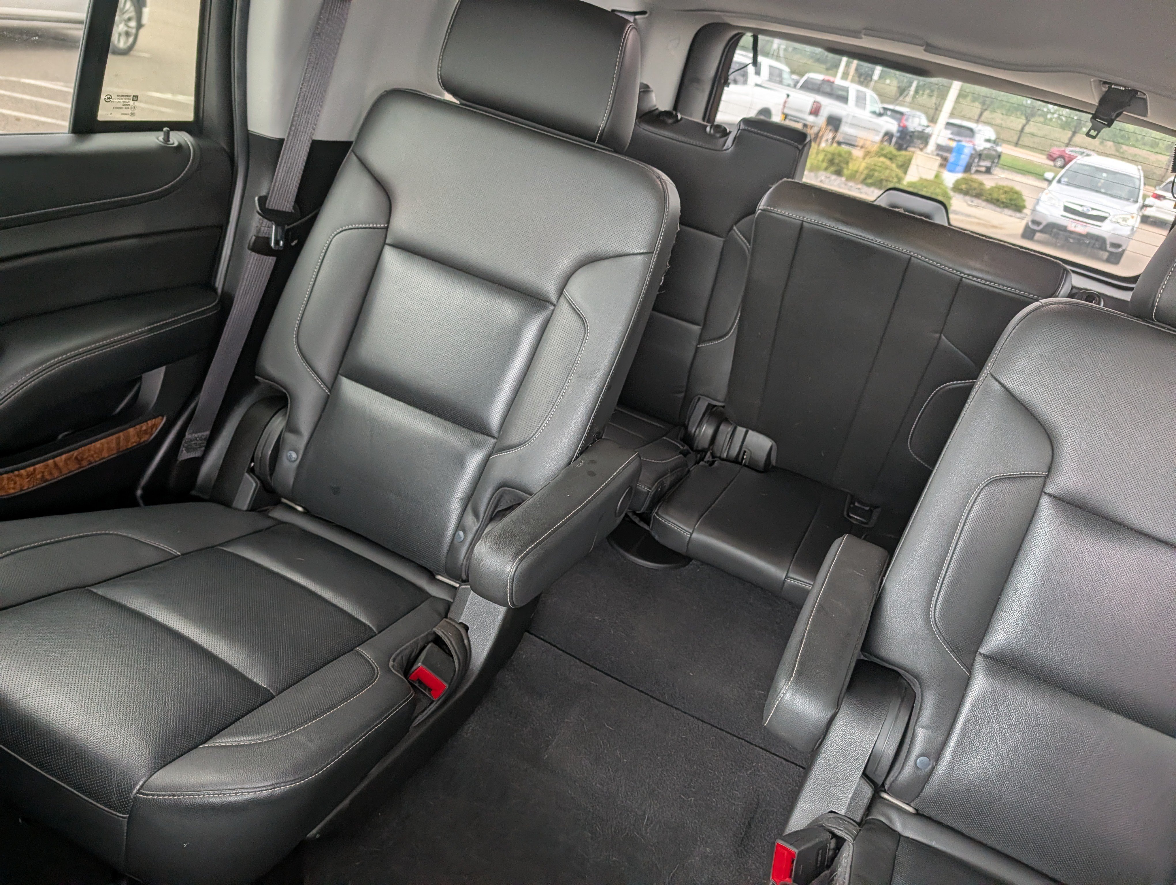 Used 2020 Chevrolet Tahoe Premier AWD/4WD image 12