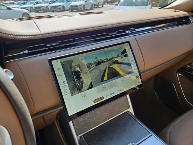 Used 2026 Land Rover Range Rover SV AWD/4WD image 31