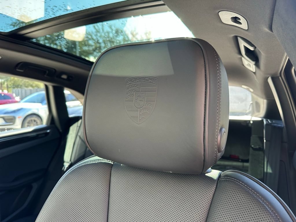 Certified 2026 Porsche Macan Turbo AWD/4WD image 22