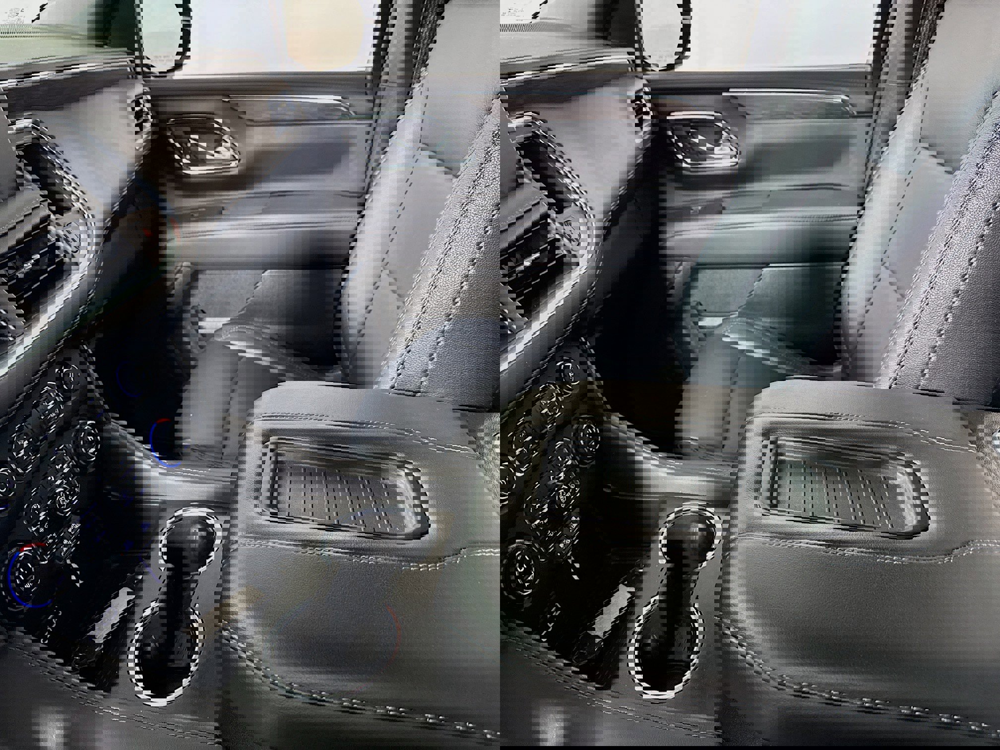 Used 2022 Chevrolet Suburban LS image 23