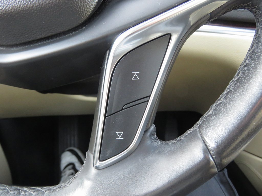 Used 2018 Cadillac XT5 Premium Luxury w/ Driver Assist Package image 27