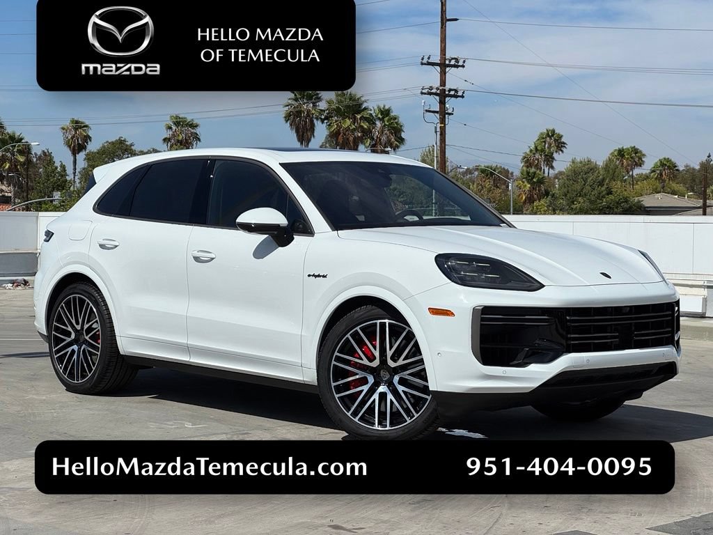 Used 2025 Porsche Cayenne Turbo w/ Premium Package Plus AWD/4WD image 1