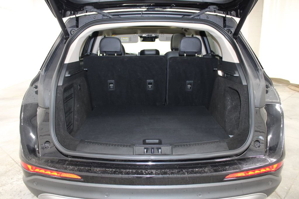 Used 2024 Lincoln Corsair AWD w/ Equipment Group 101A image 27