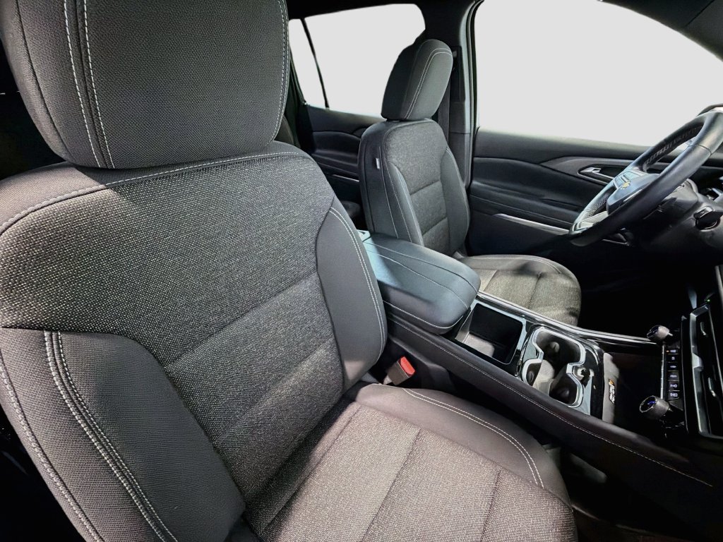 Used 2025 Chevrolet Traverse LT AWD/4WD image 30
