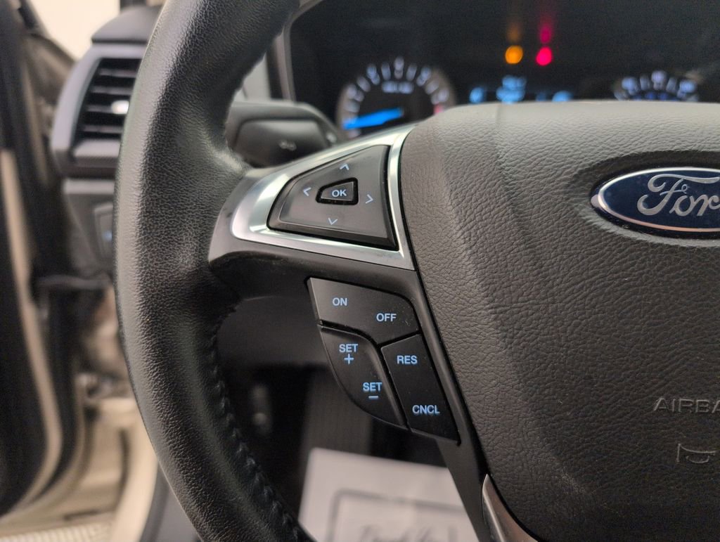 Used 2018 Ford Fusion SE w/ Equipment Group 201A FWD image 35