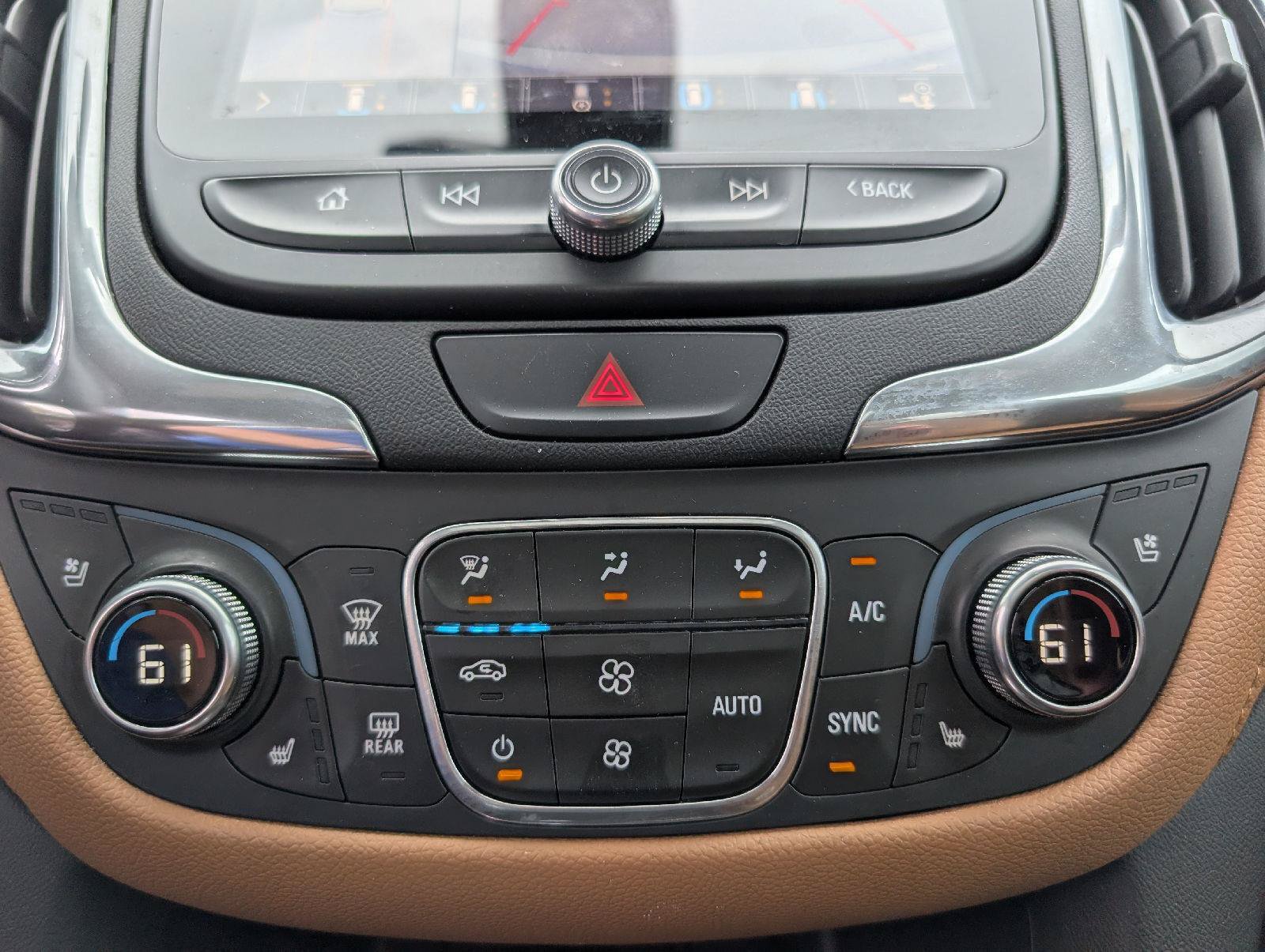 Used 2019 Chevrolet Equinox Premier AWD/4WD image 21