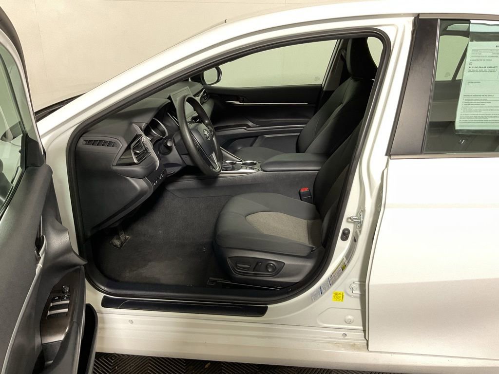 Used 2023 Toyota Camry LE AWD/4WD image 21